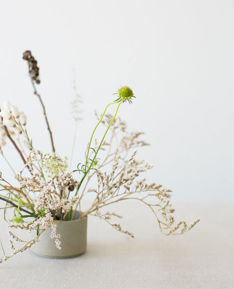 Minimal Modern Summer Wedding Flowers